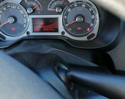 Фиат Линеа, объемом двигателя 1.4 л и пробегом 170 тыс. км за 4500 $, фото 1 на Automoto.ua