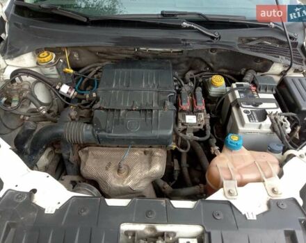 Фиат Линеа, объемом двигателя 0 л и пробегом 256 тыс. км за 4500 $, фото 6 на Automoto.ua