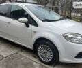 Фиат Линеа, объемом двигателя 1.4 л и пробегом 248 тыс. км за 5600 $, фото 2 на Automoto.ua