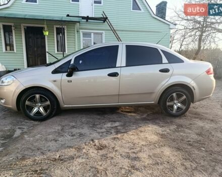 Жовтий Фіат Лінеа, об'ємом двигуна 1.37 л та пробігом 33 тис. км за 6250 $, фото 1 на Automoto.ua