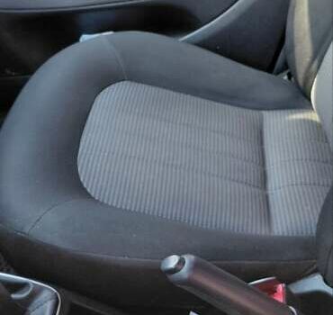 Серый Фиат Линеа, объемом двигателя 1.4 л и пробегом 235 тыс. км за 3800 $, фото 5 на Automoto.ua