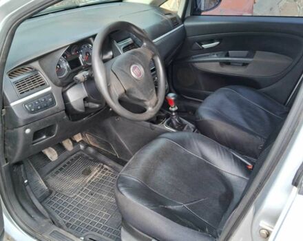 Серый Фиат Линеа, объемом двигателя 1.4 л и пробегом 240 тыс. км за 3600 $, фото 3 на Automoto.ua