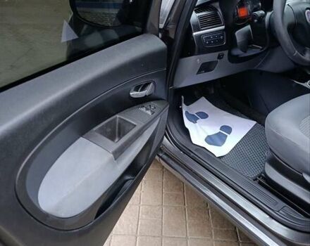 Сірий Фіат Лінеа, об'ємом двигуна 1.4 л та пробігом 181 тис. км за 3999 $, фото 20 на Automoto.ua