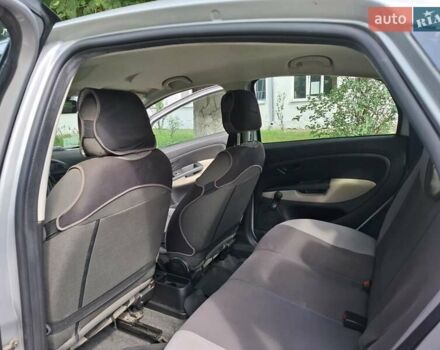 Сірий Фіат Лінеа, об'ємом двигуна 1.37 л та пробігом 77 тис. км за 5099 $, фото 8 на Automoto.ua