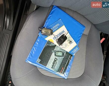 Сірий Фіат Лінеа, об'ємом двигуна 1.4 л та пробігом 181 тис. км за 3999 $, фото 7 на Automoto.ua