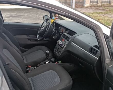 Серый Фиат Линеа, объемом двигателя 1.4 л и пробегом 253 тыс. км за 4000 $, фото 11 на Automoto.ua