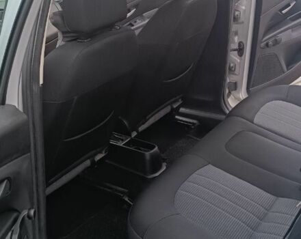 Серый Фиат Линеа, объемом двигателя 1.4 л и пробегом 253 тыс. км за 4000 $, фото 5 на Automoto.ua