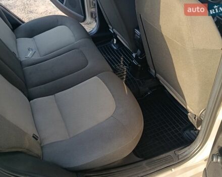 Сірий Фіат Лінеа, об'ємом двигуна 1.37 л та пробігом 34 тис. км за 6250 $, фото 11 на Automoto.ua