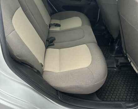 Серый Фиат Линеа, объемом двигателя 1.37 л и пробегом 44 тыс. км за 5100 $, фото 16 на Automoto.ua