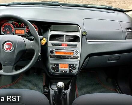 Серый Фиат Линеа, объемом двигателя 1.3 л и пробегом 53 тыс. км за 7700 $, фото 7 на Automoto.ua