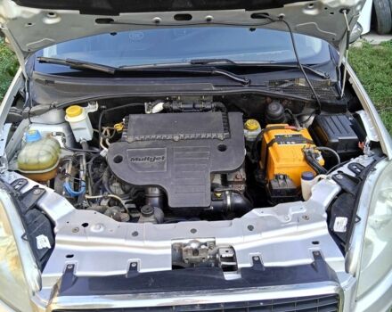 Серый Фиат Линеа, объемом двигателя 1.2 л и пробегом 254 тыс. км за 4600 $, фото 3 на Automoto.ua