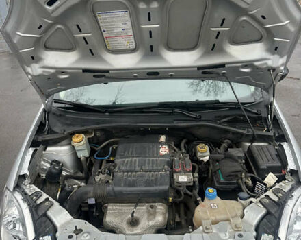 Серый Фиат Линеа, объемом двигателя 1.37 л и пробегом 44 тыс. км за 5100 $, фото 19 на Automoto.ua