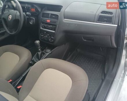 Серый Фиат Линеа, объемом двигателя 1.37 л и пробегом 45 тыс. км за 6600 $, фото 11 на Automoto.ua