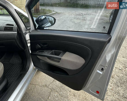 Серый Фиат Линеа, объемом двигателя 1.37 л и пробегом 262 тыс. км за 3600 $, фото 16 на Automoto.ua