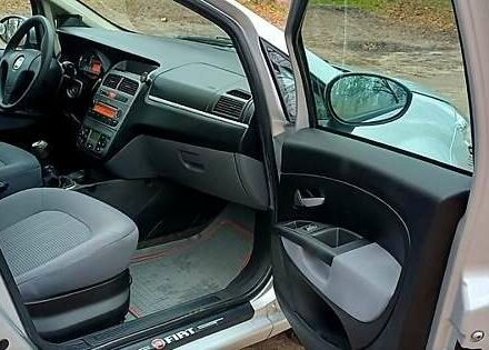 Серый Фиат Линеа, объемом двигателя 1.3 л и пробегом 53 тыс. км за 7700 $, фото 5 на Automoto.ua