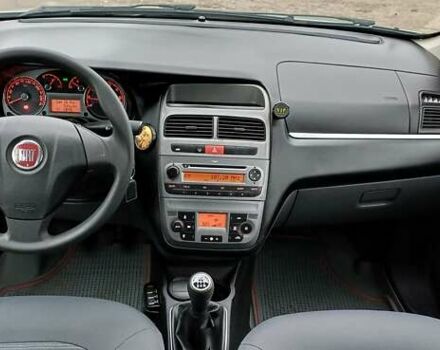 Сірий Фіат Лінеа, об'ємом двигуна 1.25 л та пробігом 53 тис. км за 7500 $, фото 12 на Automoto.ua