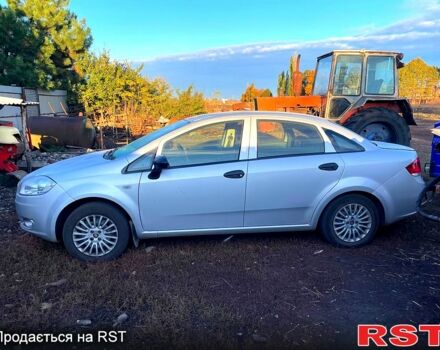 Серый Фиат Линеа, объемом двигателя 1.4 л и пробегом 160 тыс. км за 3500 $, фото 4 на Automoto.ua