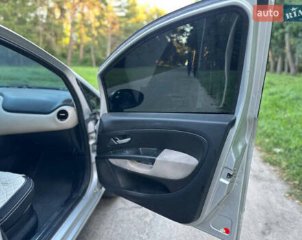 Сірий Фіат Лінеа, об'ємом двигуна 1.25 л та пробігом 215 тис. км за 3999 $, фото 52 на Automoto.ua