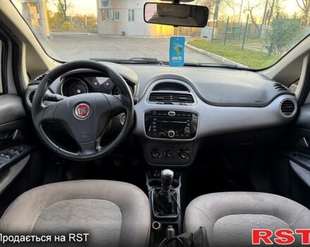 Сірий Фіат Лінеа, об'ємом двигуна 1.4 л та пробігом 0 тис. км за 3800 $, фото 6 на Automoto.ua