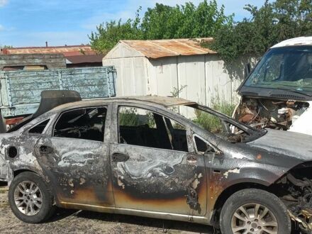 Сірий Фіат Лінеа, об'ємом двигуна 1.37 л та пробігом 200 тис. км за 800 $, фото 1 на Automoto.ua