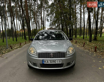 Серый Фиат Линеа, объемом двигателя 1.37 л и пробегом 110 тыс. км за 4500 $, фото 1 на Automoto.ua