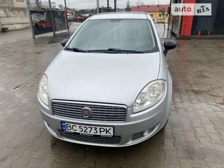 Фиат Линеа 2012 в Львове на Automoto.ua Серый Фиат Линеа, объемом двигателя 1.4 л и пробегом 205 тыс. км за 4800 $, фото 1 на Automoto.ua