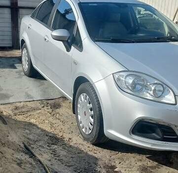 Серый Фиат Линеа, объемом двигателя 1.4 л и пробегом 120 тыс. км за 7000 $, фото 1 на Automoto.ua