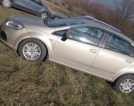 Серый Фиат Линеа, объемом двигателя 1 л и пробегом 173 тыс. км за 6000 $, фото 1 на Automoto.ua