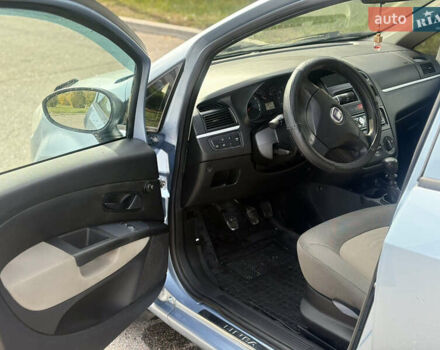 Фіат Лінеа 2007 у Харкові на Automoto.ua Синій Фіат Лінеа, об'ємом двигуна 1.37 л та пробігом 170 тис. км за 4100 $, фото 10 на Automoto.ua