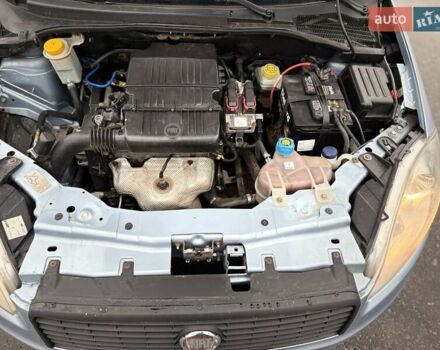 Синий Фиат Линеа, объемом двигателя 1.37 л и пробегом 173 тыс. км за 4300 $, фото 6 на Automoto.ua