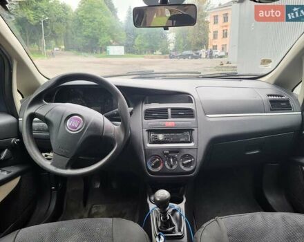 Синий Фиат Линеа, объемом двигателя 1.37 л и пробегом 165 тыс. км за 3600 $, фото 3 на Automoto.ua