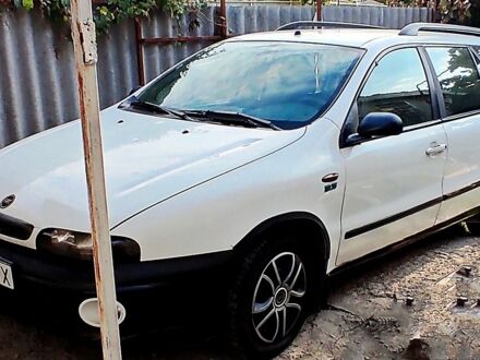 Белый Фиат Мареа, объемом двигателя 1.9 л и пробегом 416 тыс. км за 2500 $, фото 1 на Automoto.ua