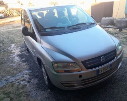 Серый Фиат Мультипла, объемом двигателя 1.4 л и пробегом 123 тыс. км за 1900 $, фото 2 на Automoto.ua