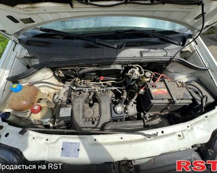 Белый Фиат Добло, объемом двигателя 1.9 л и пробегом 265 тыс. км за 3100 $, фото 4 на Automoto.ua