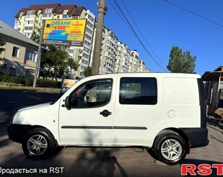Белый Фиат Добло, объемом двигателя 1.9 л и пробегом 300 тыс. км за 2999 $, фото 6 на Automoto.ua