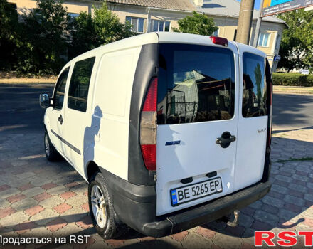 Белый Фиат Добло, объемом двигателя 1.9 л и пробегом 300 тыс. км за 2999 $, фото 3 на Automoto.ua