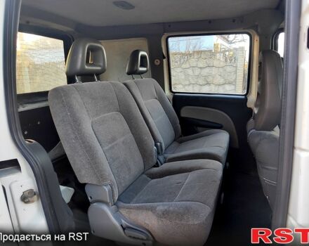 Белый Фиат Добло, объемом двигателя 1.9 л и пробегом 200 тыс. км за 1650 $, фото 3 на Automoto.ua