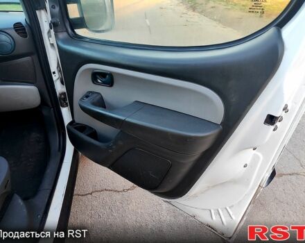 Белый Фиат Добло, объемом двигателя 1.9 л и пробегом 200 тыс. км за 1650 $, фото 1 на Automoto.ua