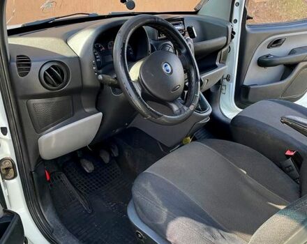 Белый Фиат Добло, объемом двигателя 1.3 л и пробегом 295 тыс. км за 4000 $, фото 7 на Automoto.ua