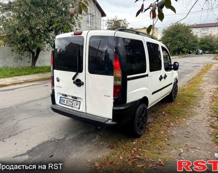 Белый Фиат Добло, объемом двигателя 1.2 л и пробегом 250 тыс. км за 3500 $, фото 3 на Automoto.ua