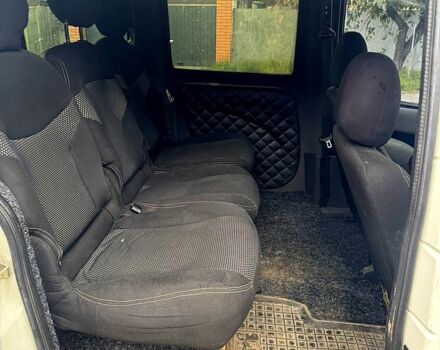 Белый Фиат Добло, объемом двигателя 1.2 л и пробегом 250 тыс. км за 3500 $, фото 7 на Automoto.ua