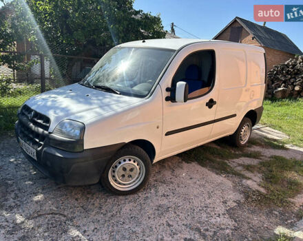 Белый Фиат Добло, объемом двигателя 1.3 л и пробегом 230 тыс. км за 4200 $, фото 13 на Automoto.ua
