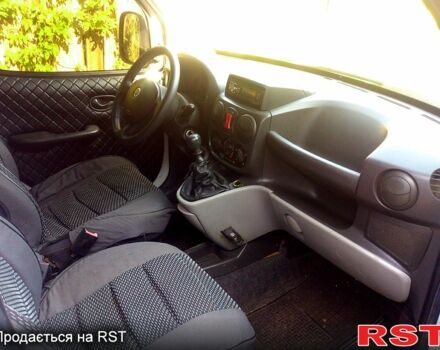 Білий Фіат Добло, об'ємом двигуна 1.4 л та пробігом 207 тис. км за 4500 $, фото 4 на Automoto.ua