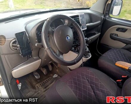 Белый Фиат Добло, объемом двигателя 16 л и пробегом 312 тыс. км за 3500 $, фото 7 на Automoto.ua