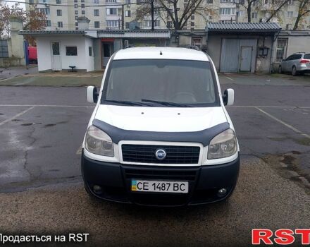 Белый Фиат Добло, объемом двигателя 1.9 л и пробегом 216 тыс. км за 5000 $, фото 1 на Automoto.ua