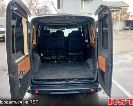 Белый Фиат Добло, объемом двигателя 1.9 л и пробегом 216 тыс. км за 5000 $, фото 12 на Automoto.ua