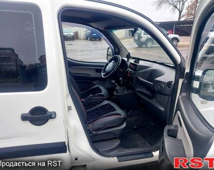 Белый Фиат Добло, объемом двигателя 1.9 л и пробегом 216 тыс. км за 5000 $, фото 9 на Automoto.ua