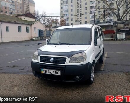 Белый Фиат Добло, объемом двигателя 1.9 л и пробегом 216 тыс. км за 5000 $, фото 2 на Automoto.ua
