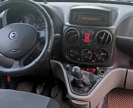 Білий Фіат Добло, об'ємом двигуна 1.3 л та пробігом 285 тис. км за 2800 $, фото 2 на Automoto.ua