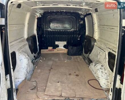 Белый Фиат Добло, объемом двигателя 1.4 л и пробегом 280 тыс. км за 3300 $, фото 6 на Automoto.ua